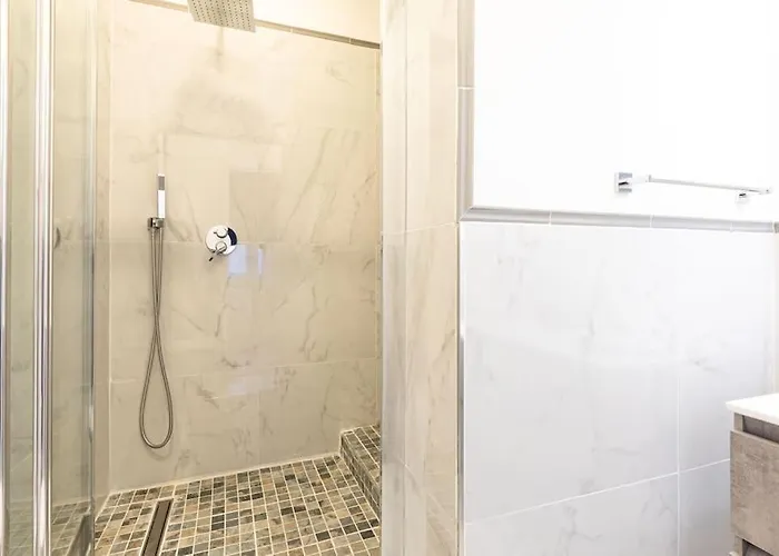 Trastevere Silver King Jacuzzi Апартаменты *